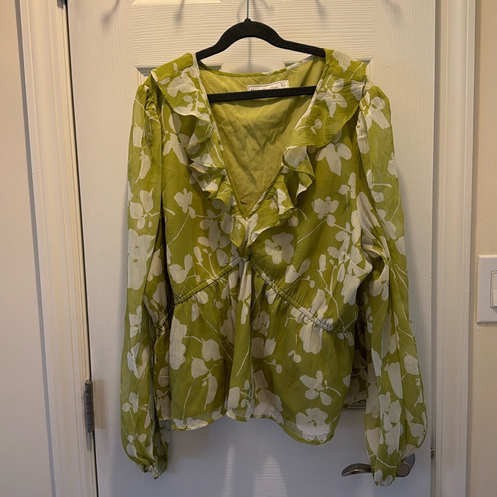 Abercrombie & Fitch Blouse Green and White Floral